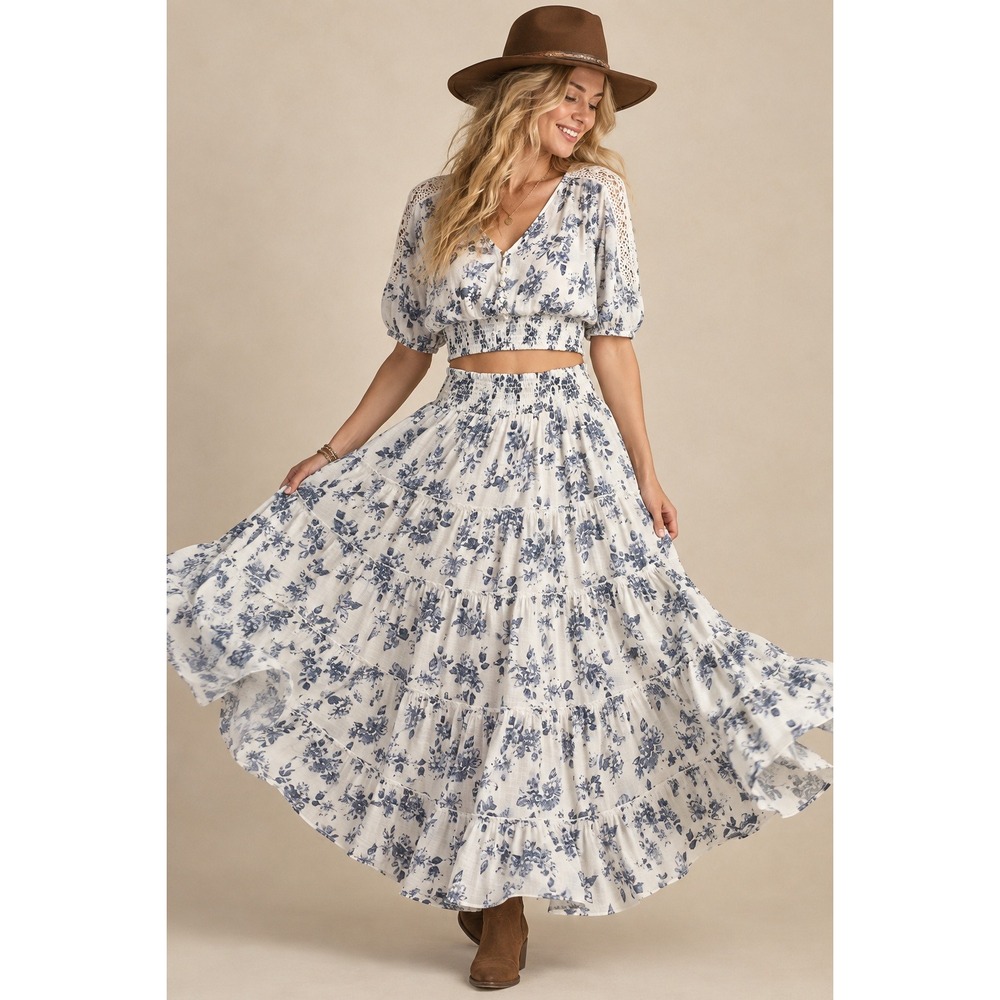Meadow Rhodes Skirt Blouse Set L Blue White Floral Boho Coastal Cowgirl Resort